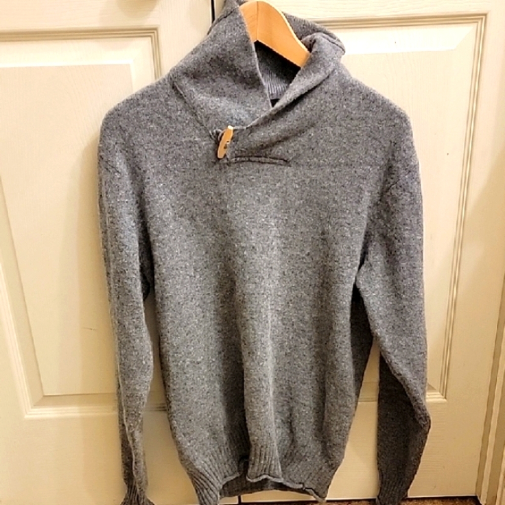 EDMUND HILLARY 100% Lambswool Gray Sweater with Ribbed Cuffs Toggle Button